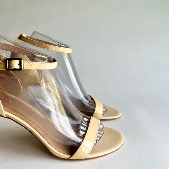 Halogen Cream Patent Leather Ankle Strap Heels size 8 - Picture 4 of 16